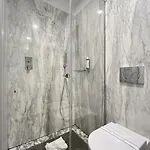 ホテル ラ スカラ 3*